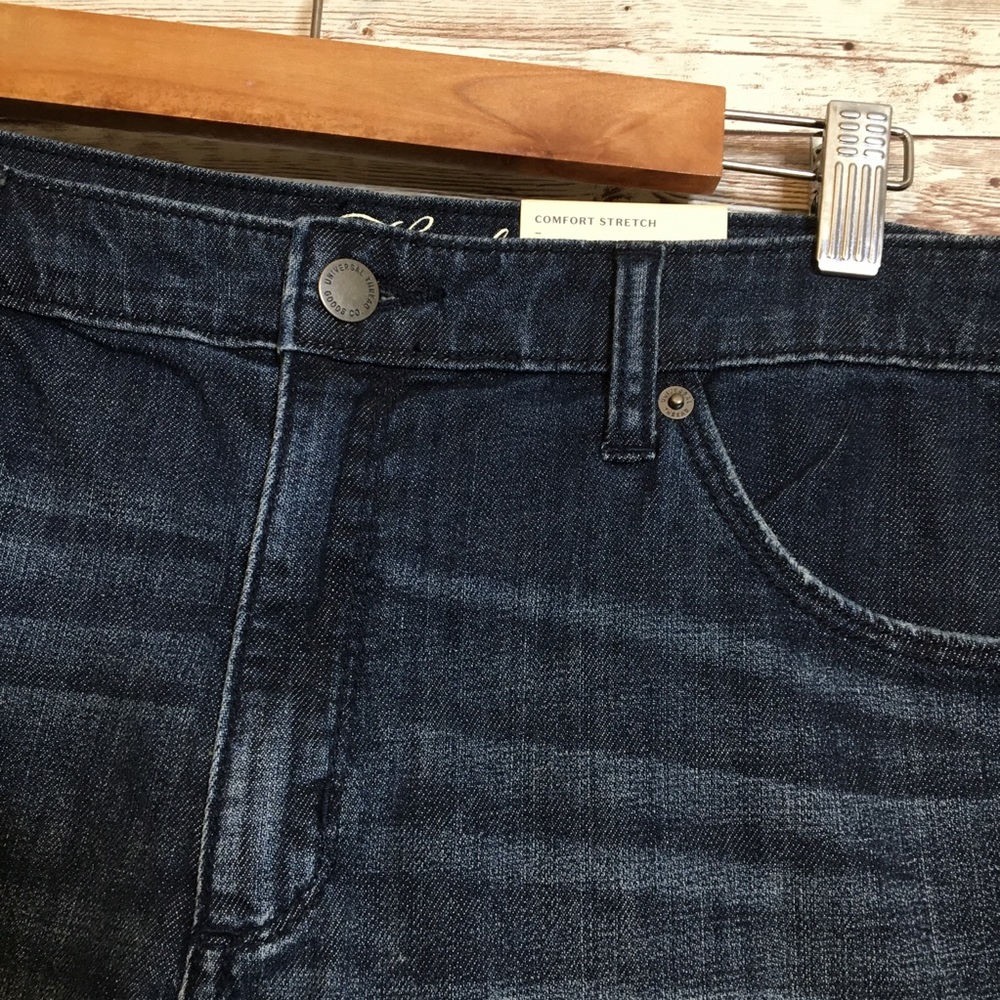 Universal Thread High Rise Shortie Denim Short NWT - Picture 2 of 6
